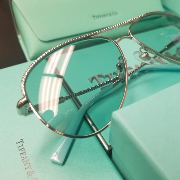 Tiffany&Co. Diamond Point Aviators 2019 Collection - Picture 7 of 8
